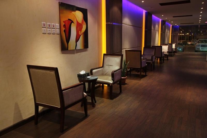 Raoum Inn Arar Exterior photo