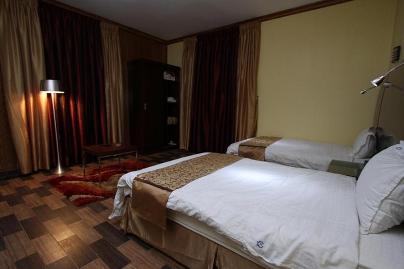 Raoum Inn Arar Exterior photo